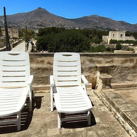 Le Case Di Tufo Riccio di mare Favignana Esterno foto